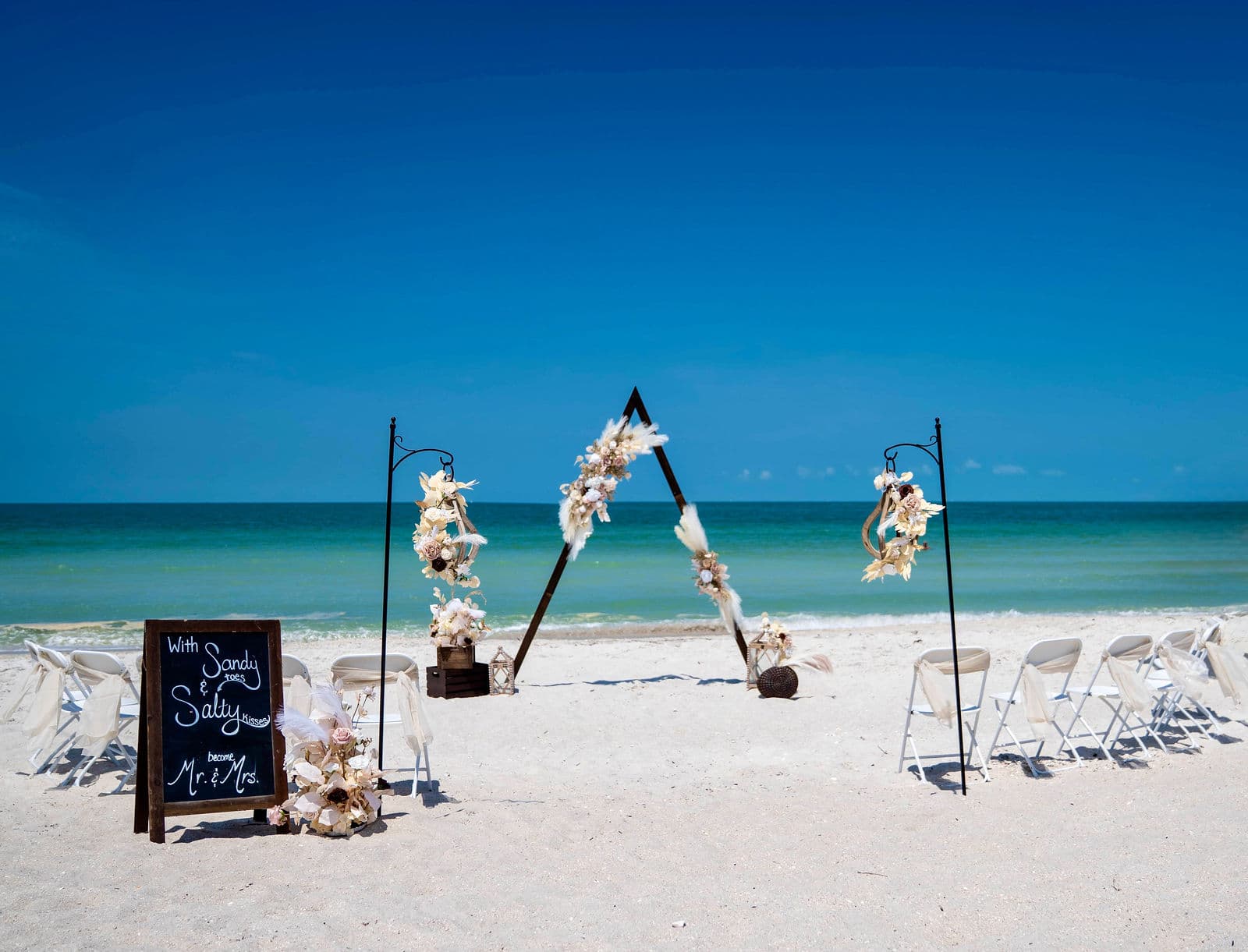 St. Pete Beach Weddings: A Perfect Mix of Vibrant Art Culture and Sugar-White Sand